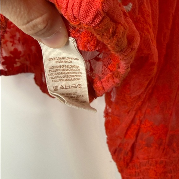 Free People red jubilee floral embroidered sheer peasant top size small - Picture 6 of 12